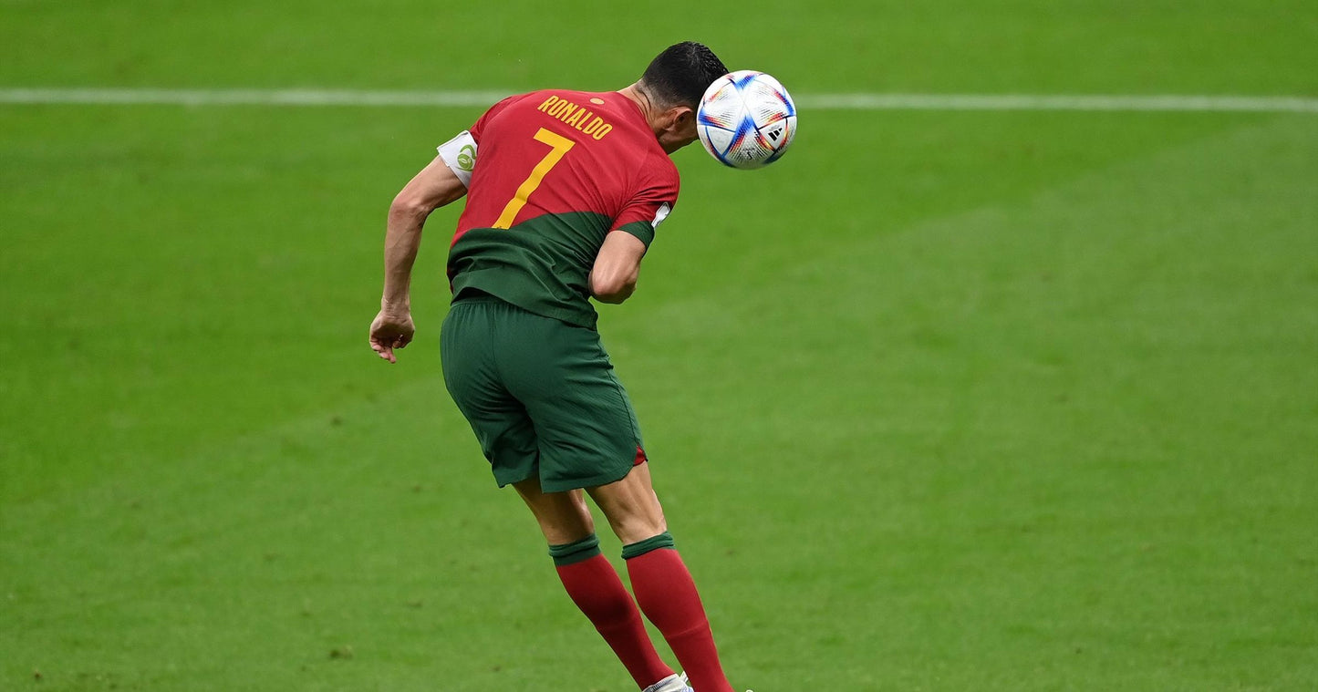 Cristiano Ronaldo Jersey With a Knee Pads Football Classic CR7 Hero Portugal Jerseys for Mens and Kids