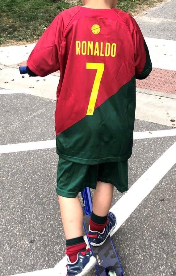 Cristiano Ronaldo Jersey With a Knee Pads Football Classic CR7 Hero Portugal Jerseys for Mens and Kids
