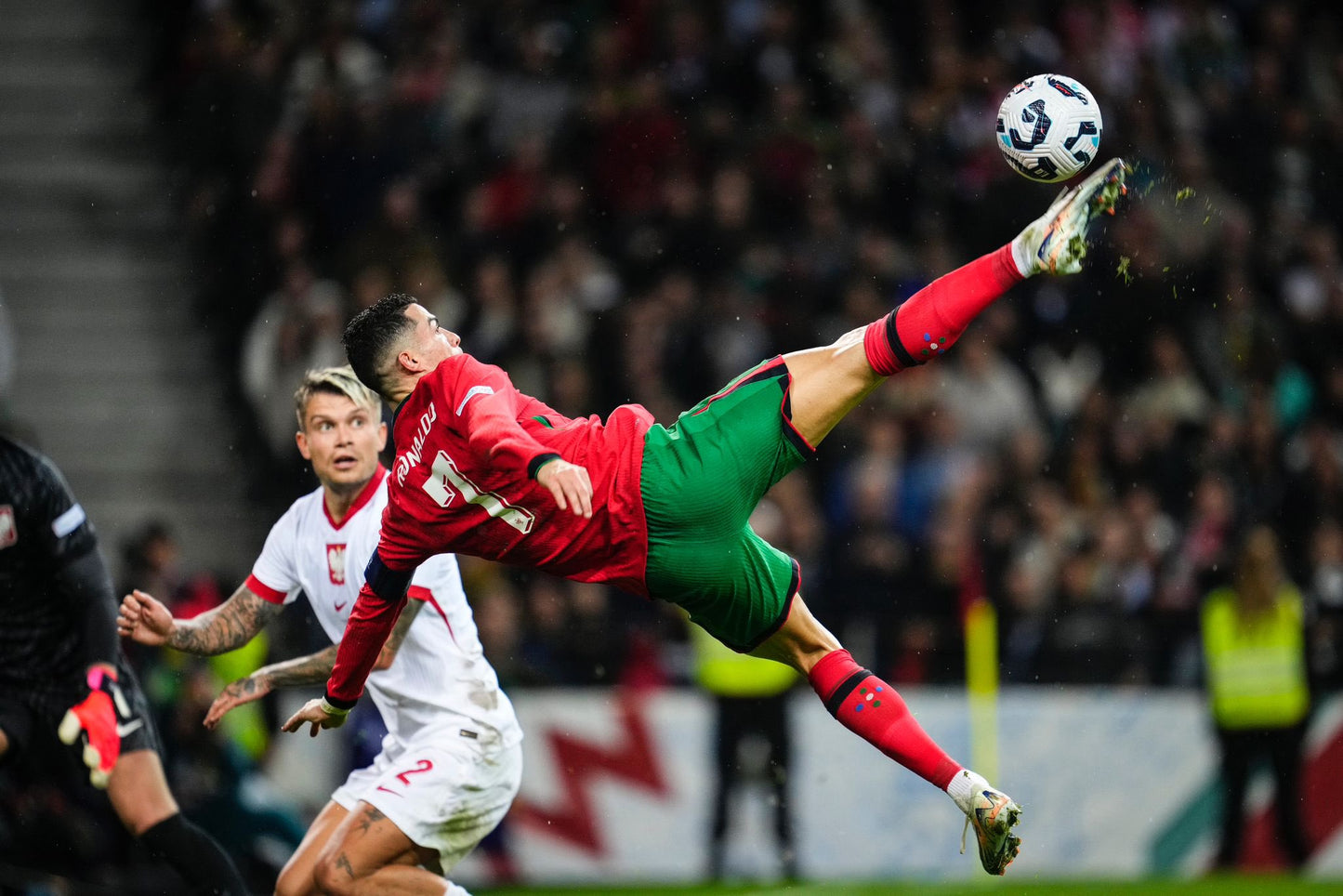 Cristiano Ronaldo Jersey With a Knee Pads Football Classic CR7 Hero Portugal Jerseys for Mens and Kids